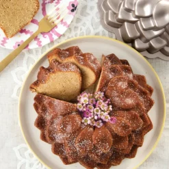 Moule Anti-adhésif|Moules À Gâteaux*NORDIC WARE Moule à Gâteau Bundt Pétales de Fleur Toffee