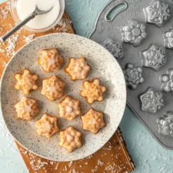 Moule Anti-adhésif|Moules À Gâteaux*NORDIC WARE Moule à Gâteaux Flocons de Neige (x12) Silver